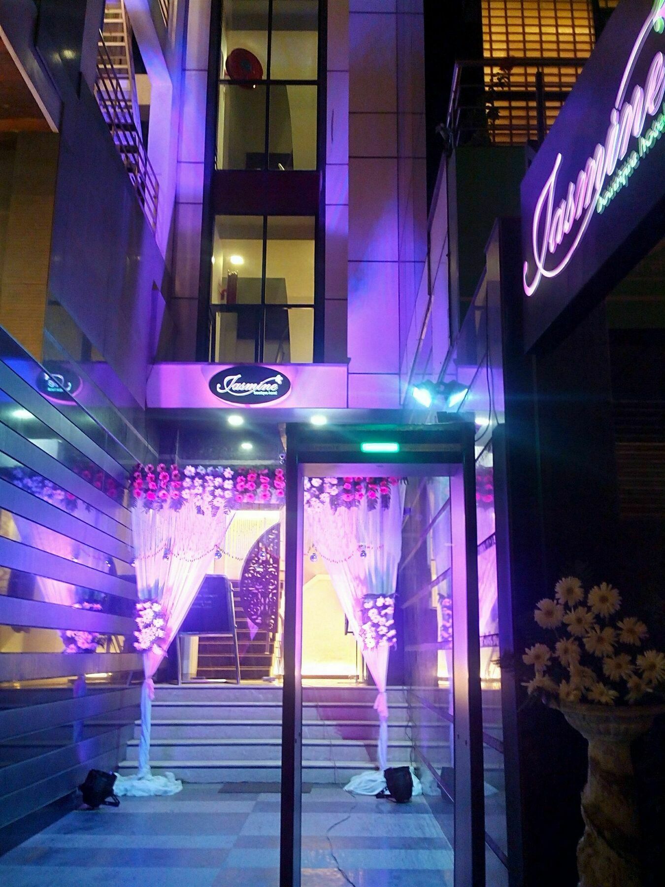 Jasmine Boutique Hotel Jasola New Delhi Exterior photo